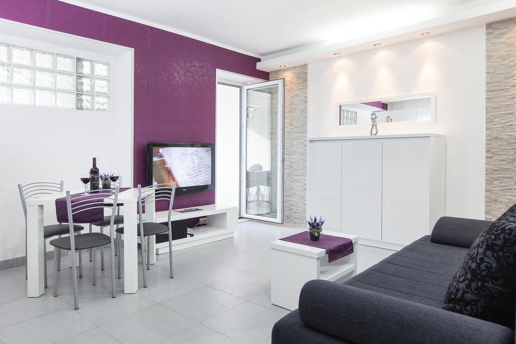 Apartments Smiljka Tucepi Bilik gambar
