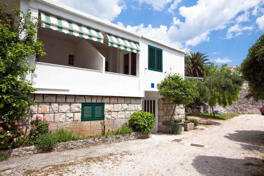 Apartments Smiljka Tucepi Luaran gambar